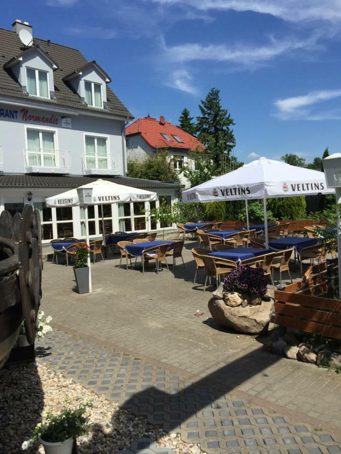 Hotel Restaurant Normandie Schildow Kültér fotó
